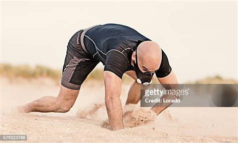 男 四つん這い|2,238 四つん這い 男性 Stock Photos, High